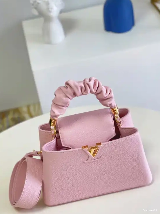 VUITTON CAPUCINES LOUIS BB 0327